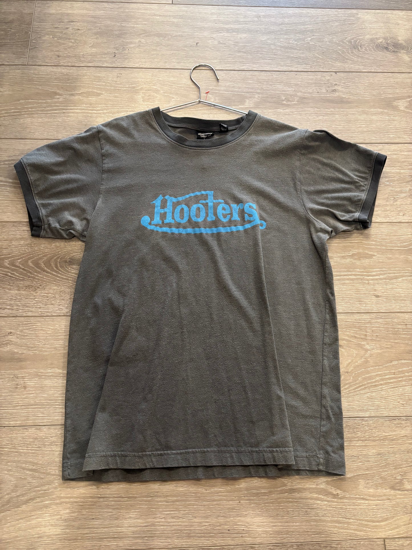 Hooters